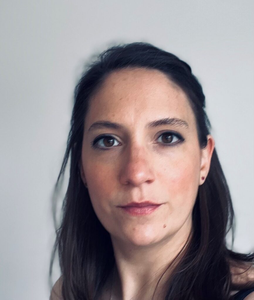 Single Category carla navarro photo