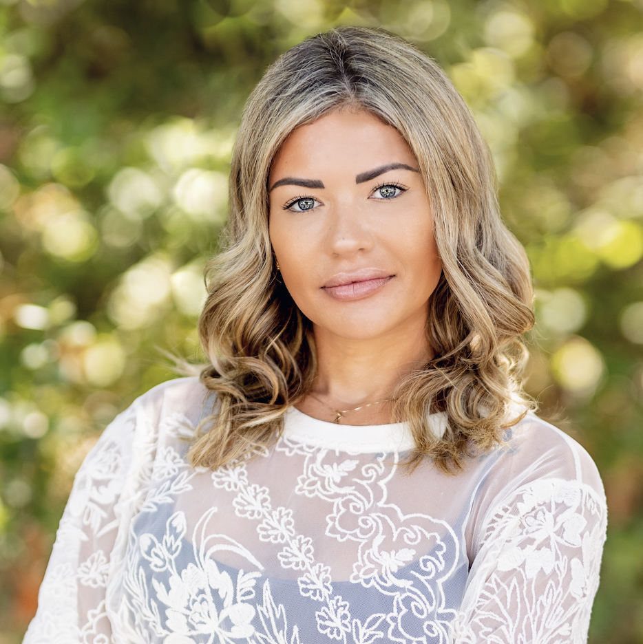 Single Category kasey owens runa