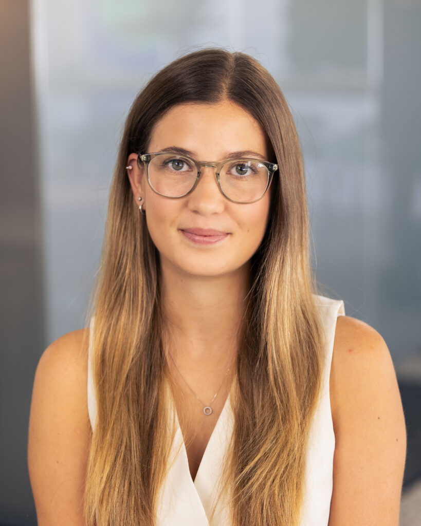 Single Category naomi vent tillo